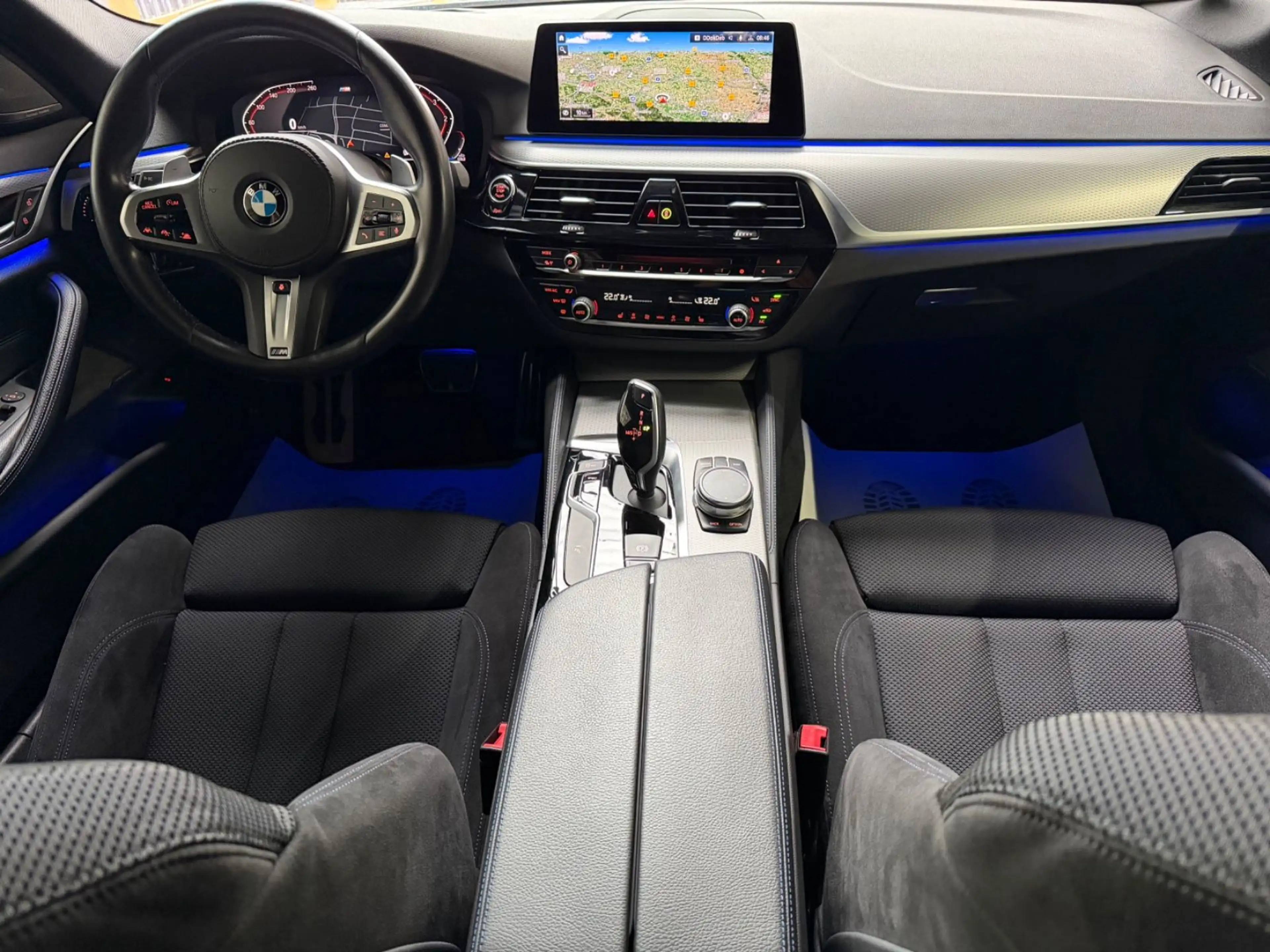 BMW 530 d xDrive Touring M Sport ACC/AHK/LiveCockpit — photo 7