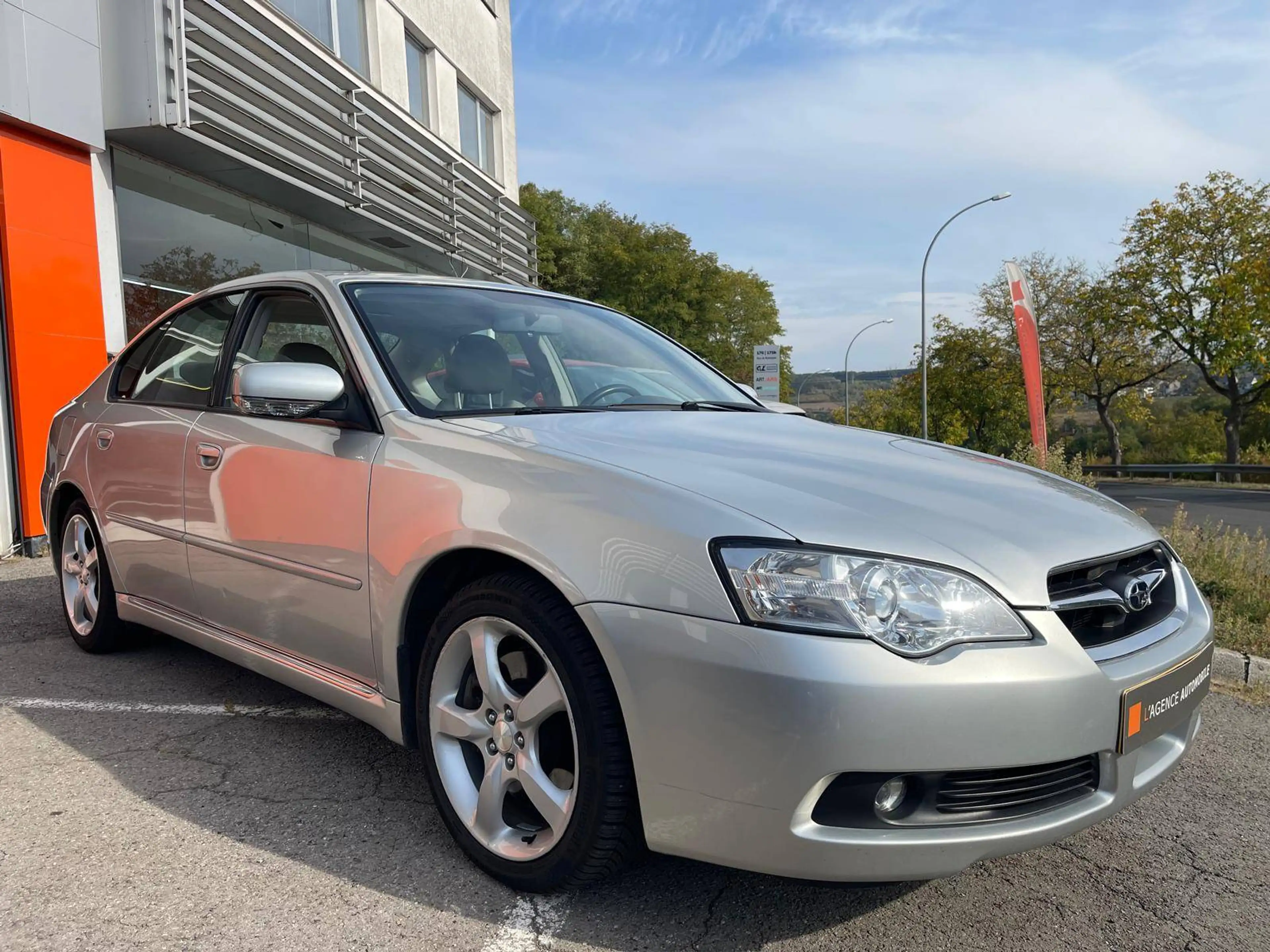 Subaru Legacy Legacy Kombi 3.0 4WD — photo 4