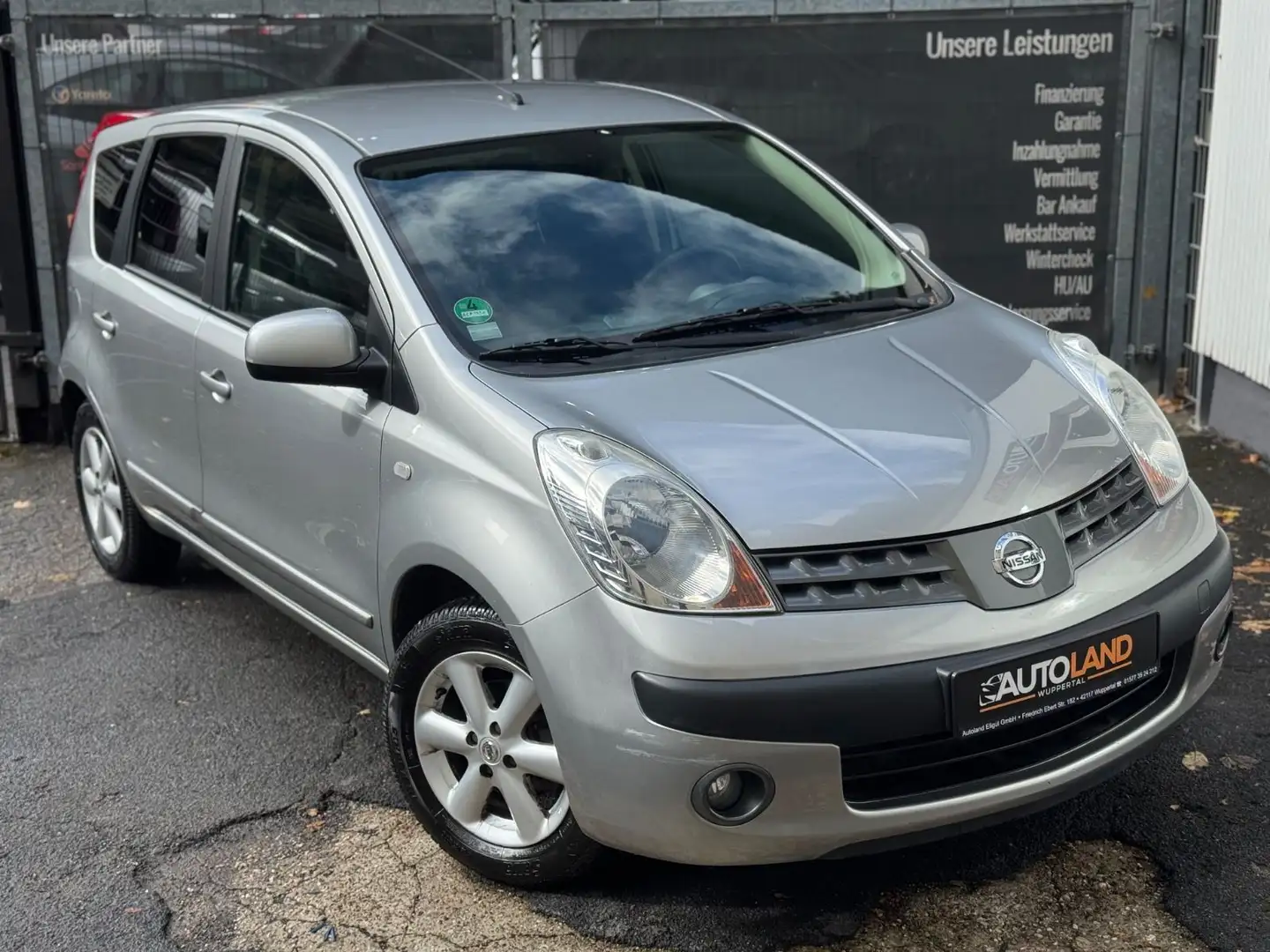 Nissan Note Acenta 1.6l*AUTOMATIK*NUR 47Tkm*KLIMAAUTOM Silber - 1