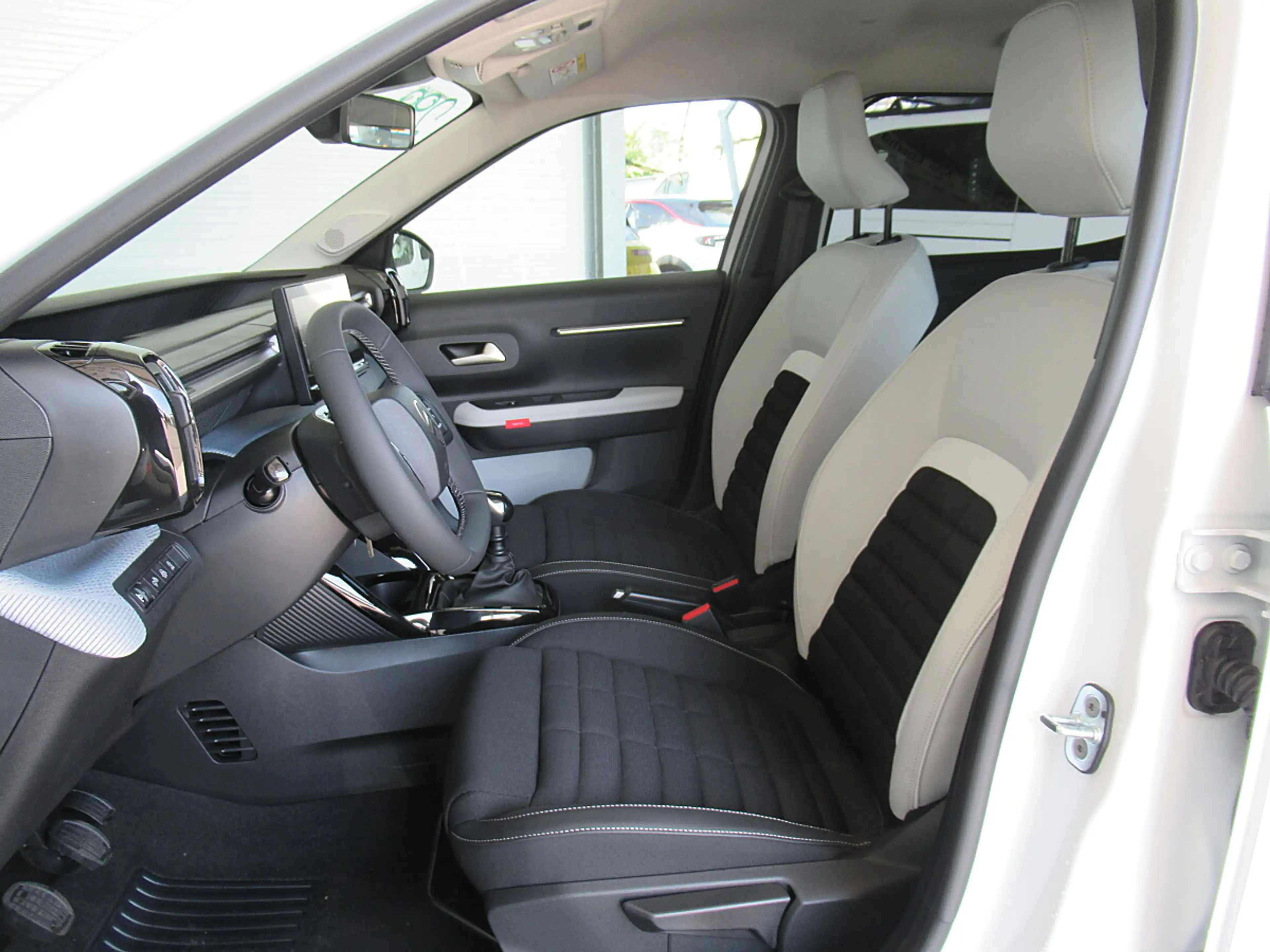 Citroen C3 Aircross Turbo 100 Plus *R-Kamera *LED *Tempomat *Sitzh... — photo 8