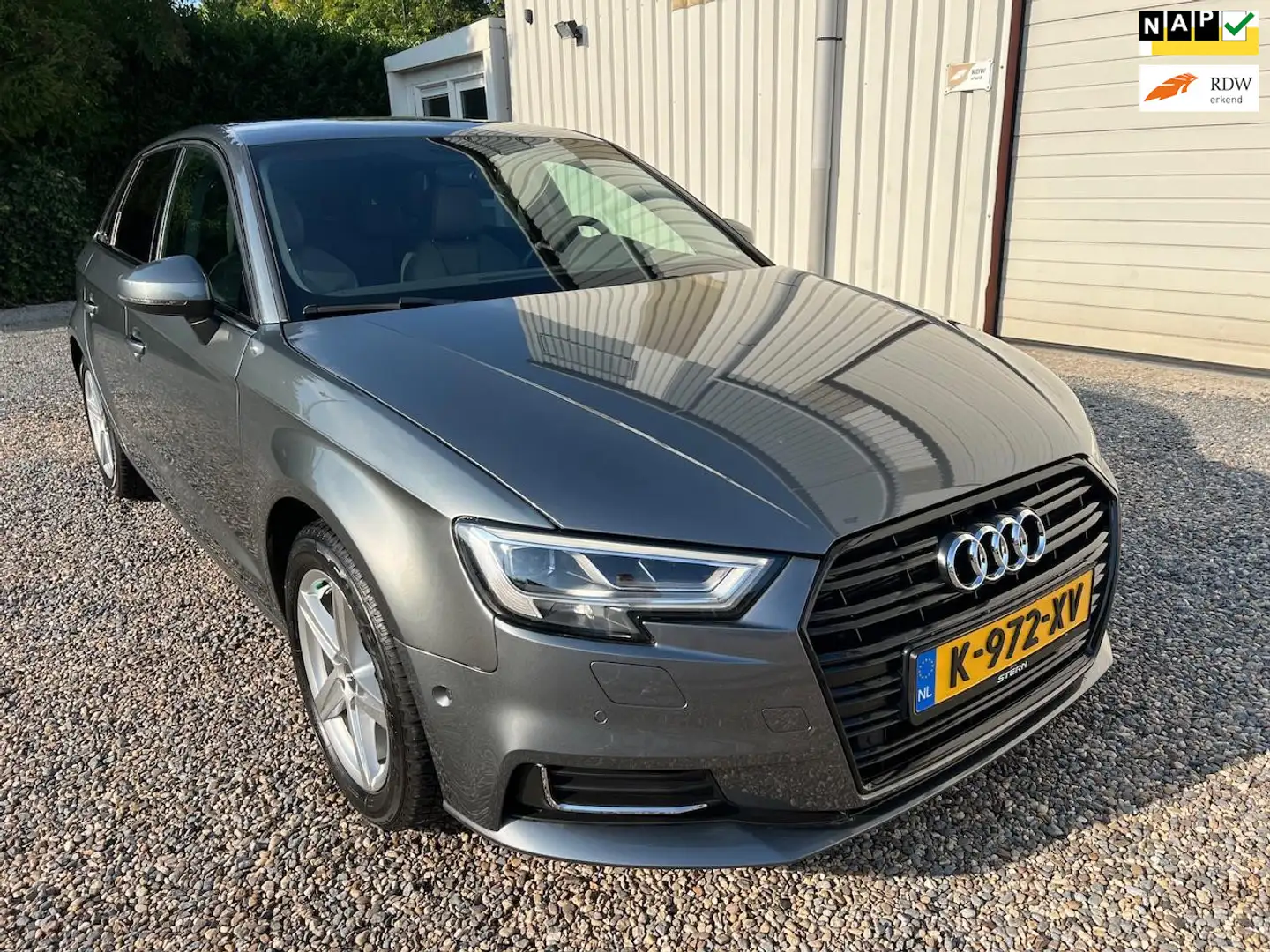 Audi A3 Sportback 1.4 TFSI CoD Design VIRTUAL-COCKPIT.LEER Grigio - 1