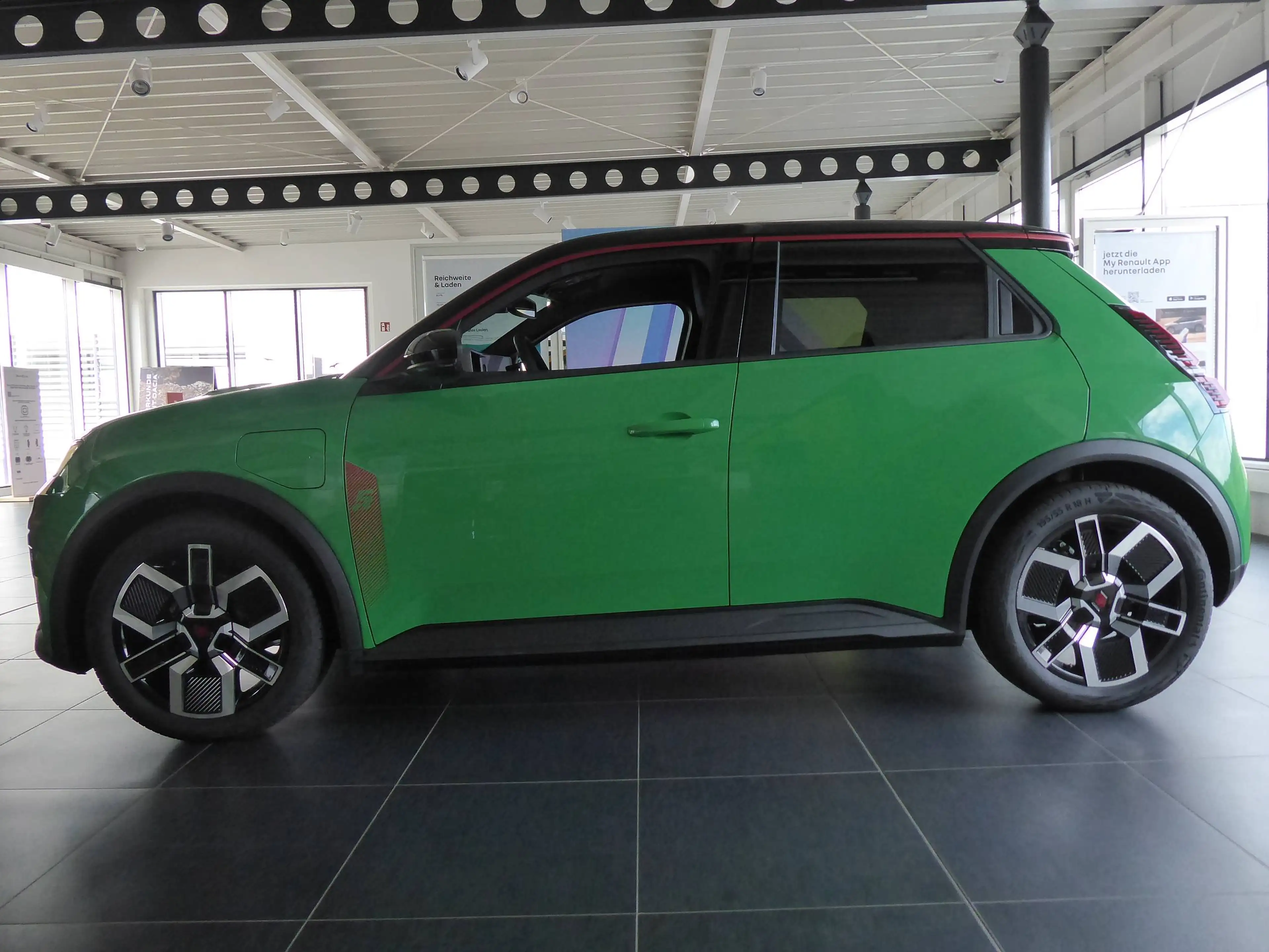 Renault R 5 R 5 E-Tech Techno 150 Comfort Range — photo 5