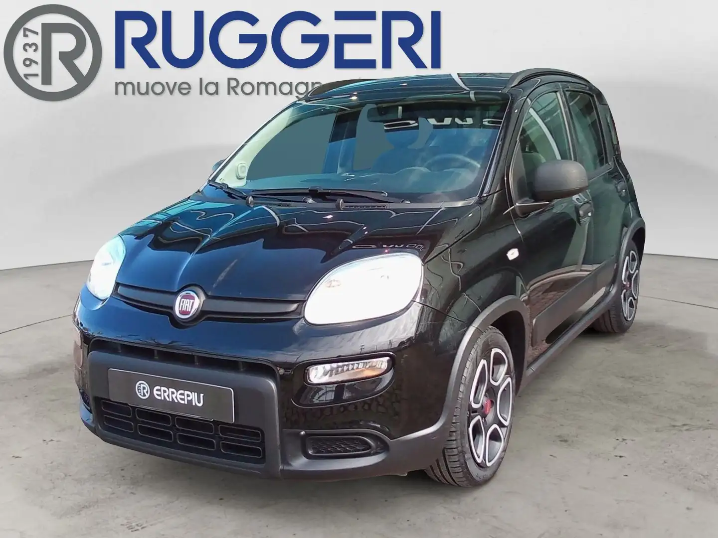 Fiat Panda 1.0 FireFly S&S Hybrid City Life Zwart - 1