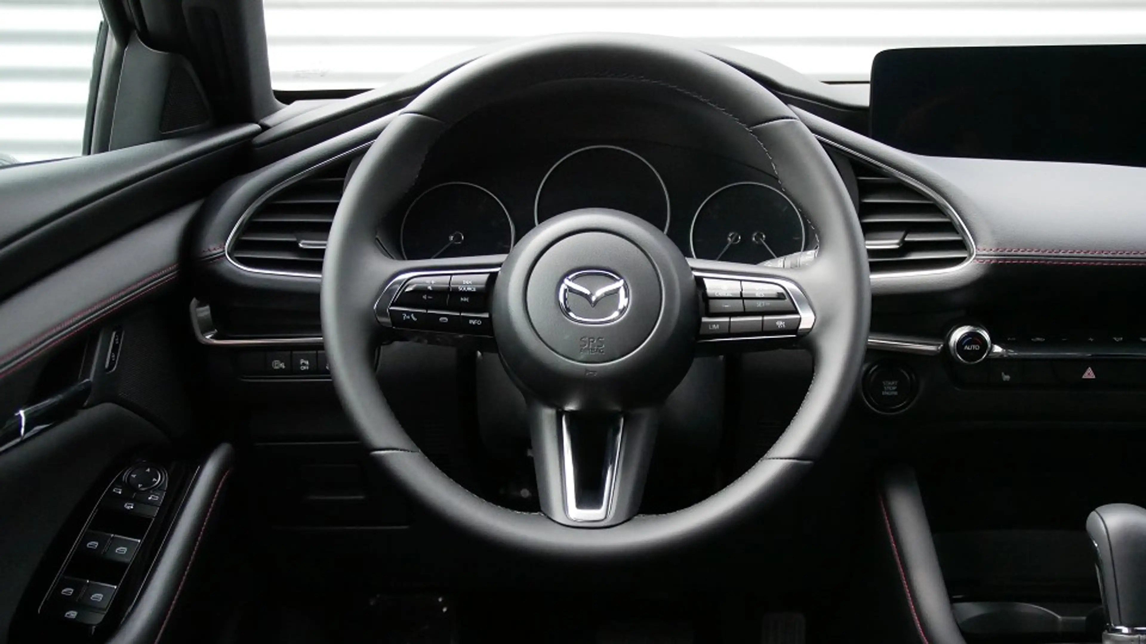 Mazda 3 e-SKYACTIV G 140 AT Homura — photo 15