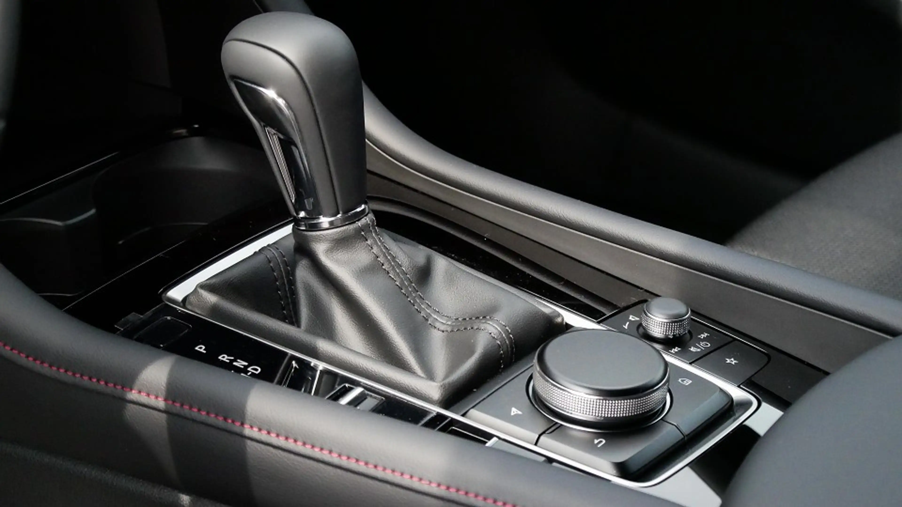 Mazda 3 e-SKYACTIV G 140 AT Homura — photo 10