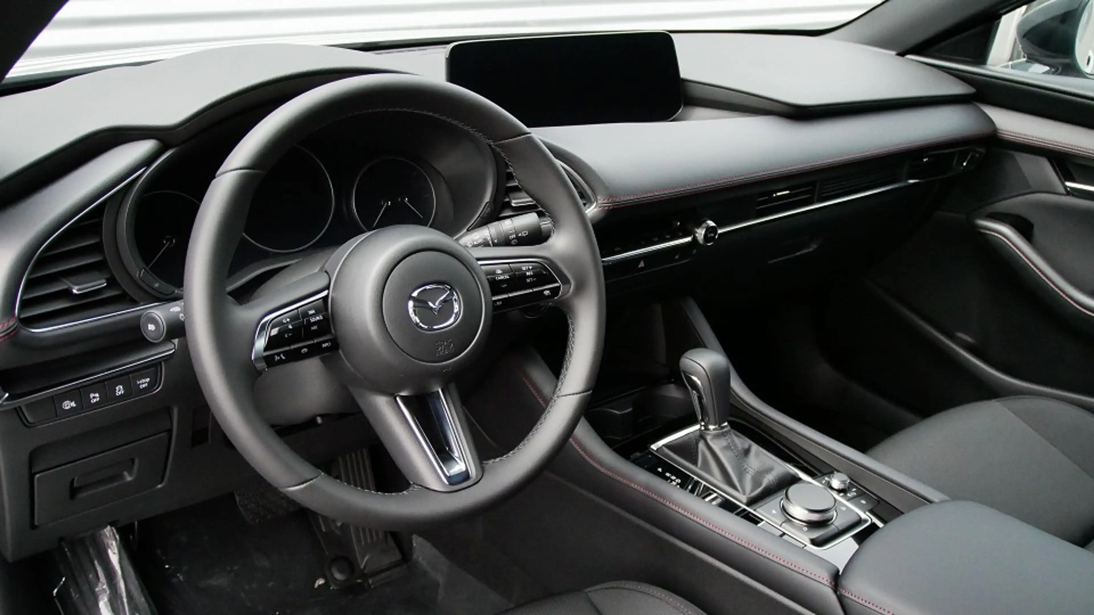 Mazda 3 e-SKYACTIV G 140 AT Homura — photo 9