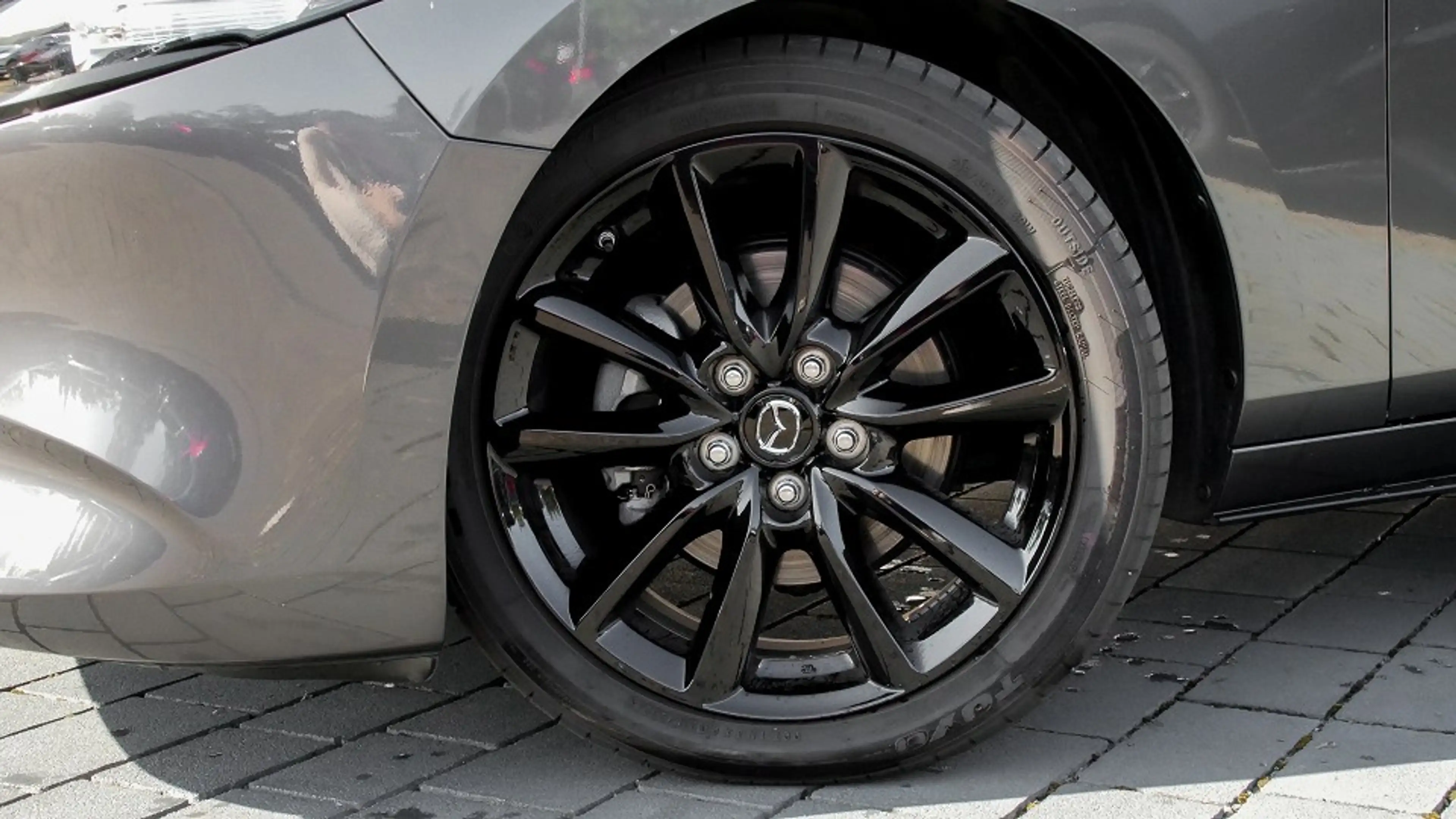 Mazda 3 e-SKYACTIV G 140 AT Homura — photo 4
