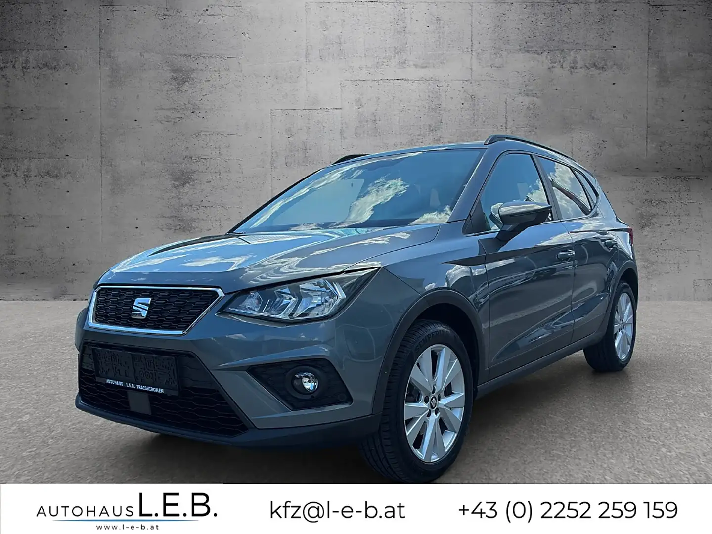 SEAT Arona 1,0 Eco TSI Style Silber - 1