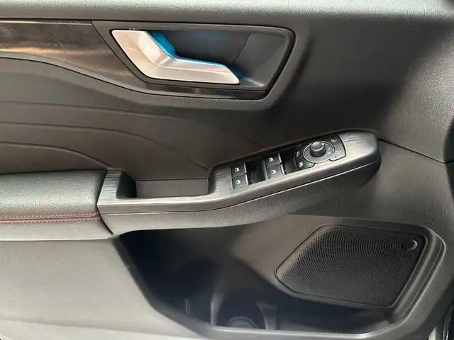Ford Kuga view 10