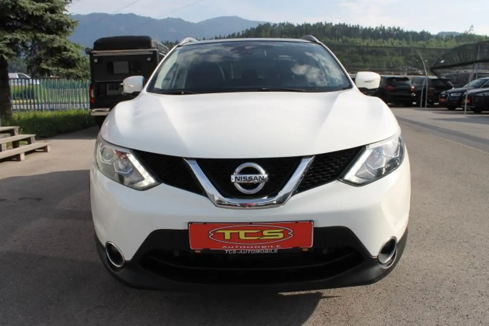 Nissan Qashqai 1,6 dCi Tekna Aut.*Anhängevorrichtung*** Weiß - 2