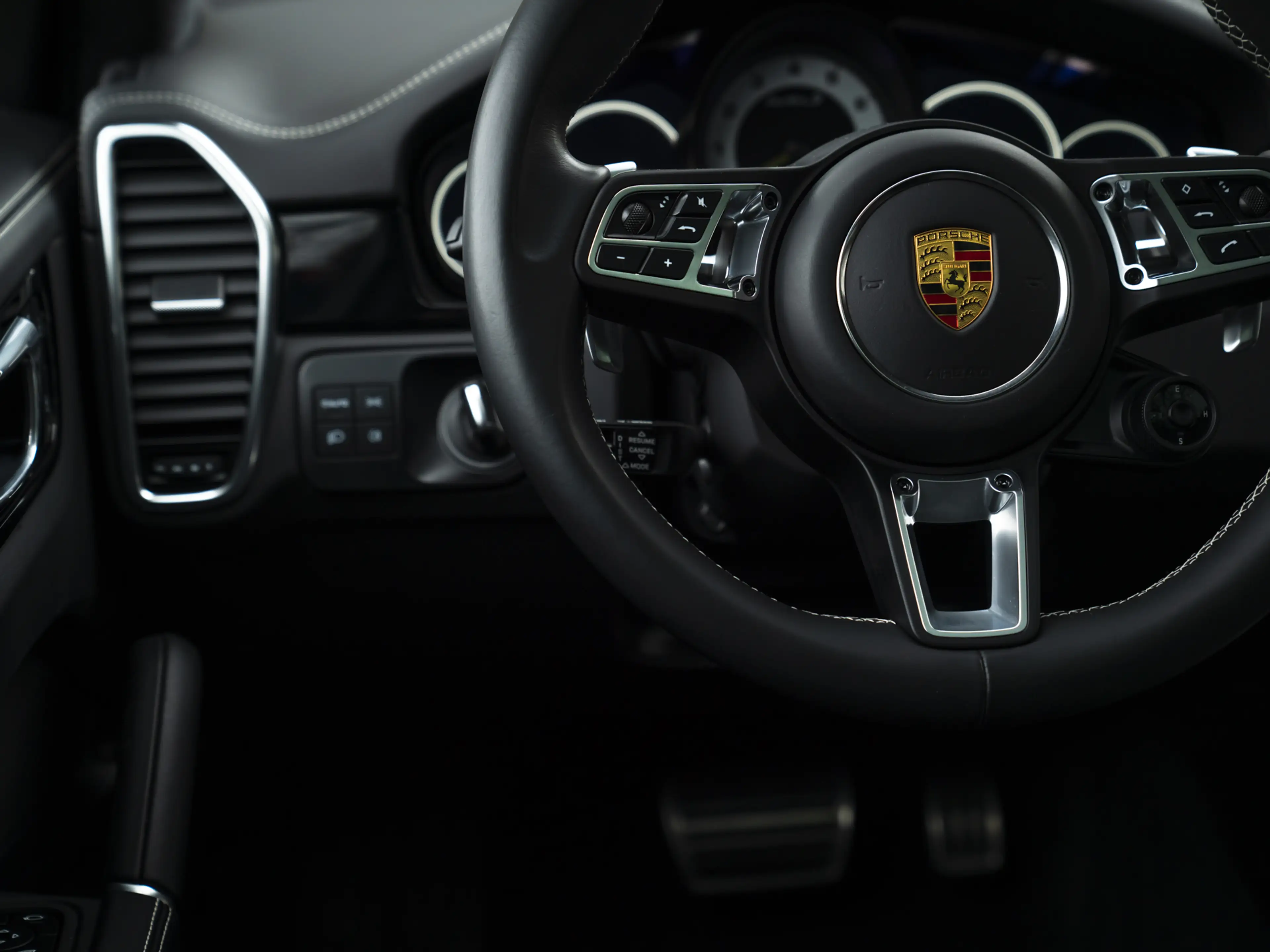 Porsche Cayenne Coupé 4.0 Turbo S E-Hybrid | PTS Oak Green | Keram — photo 36