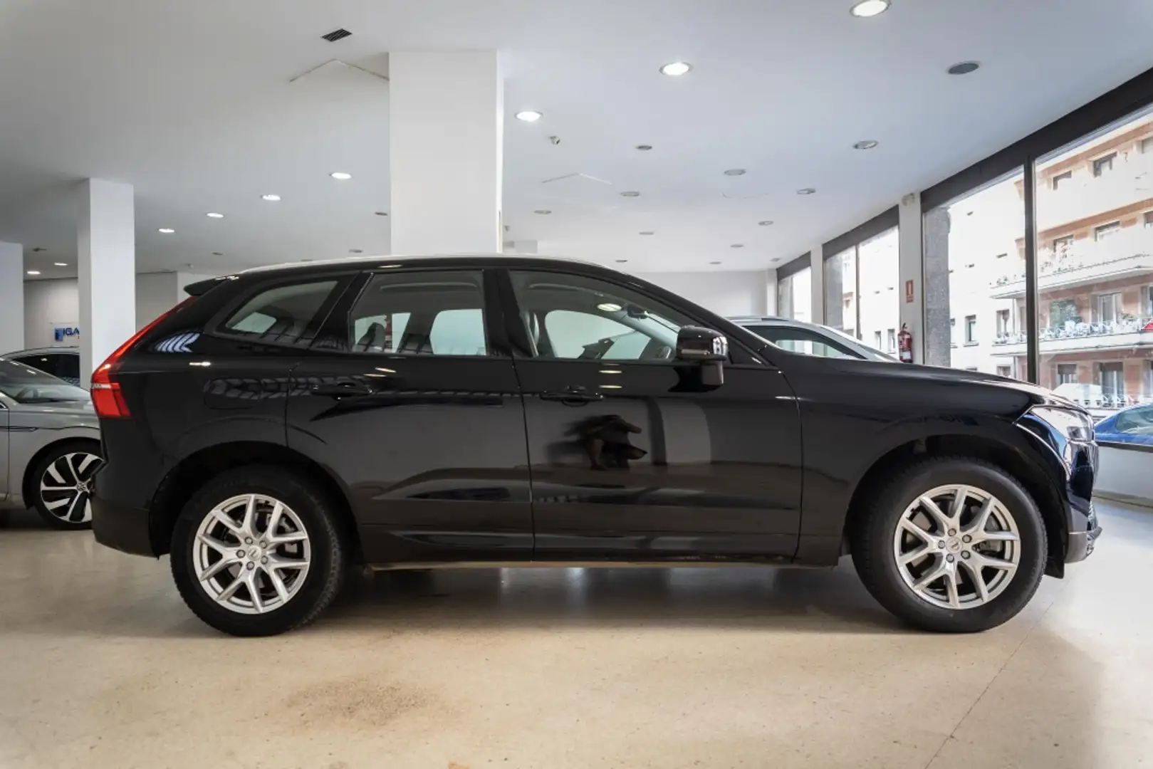 Volvo XC60 T8 Twin Inscription Noir - 2