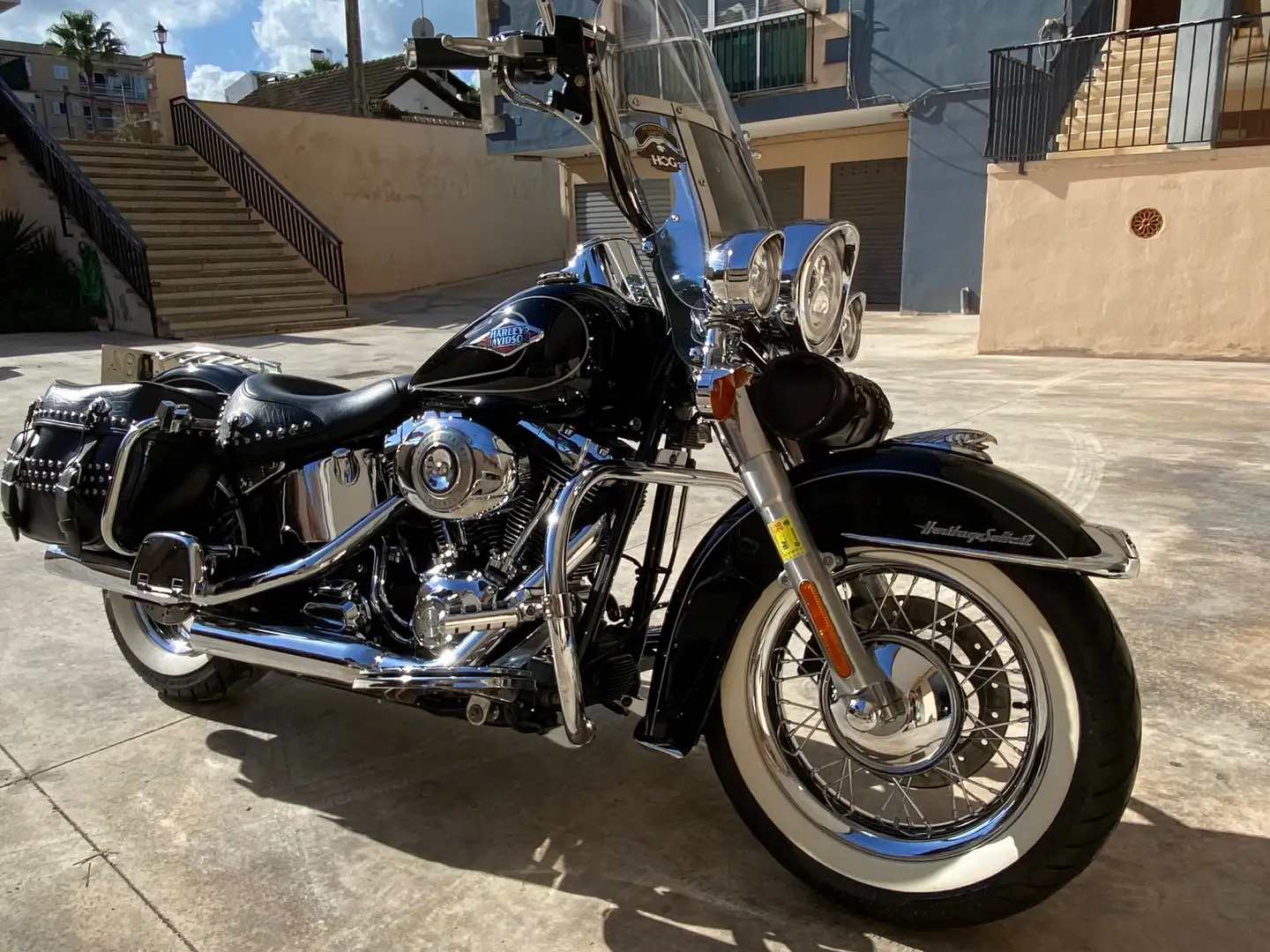 Harley-Davidson Heritage Softail Negro - 2