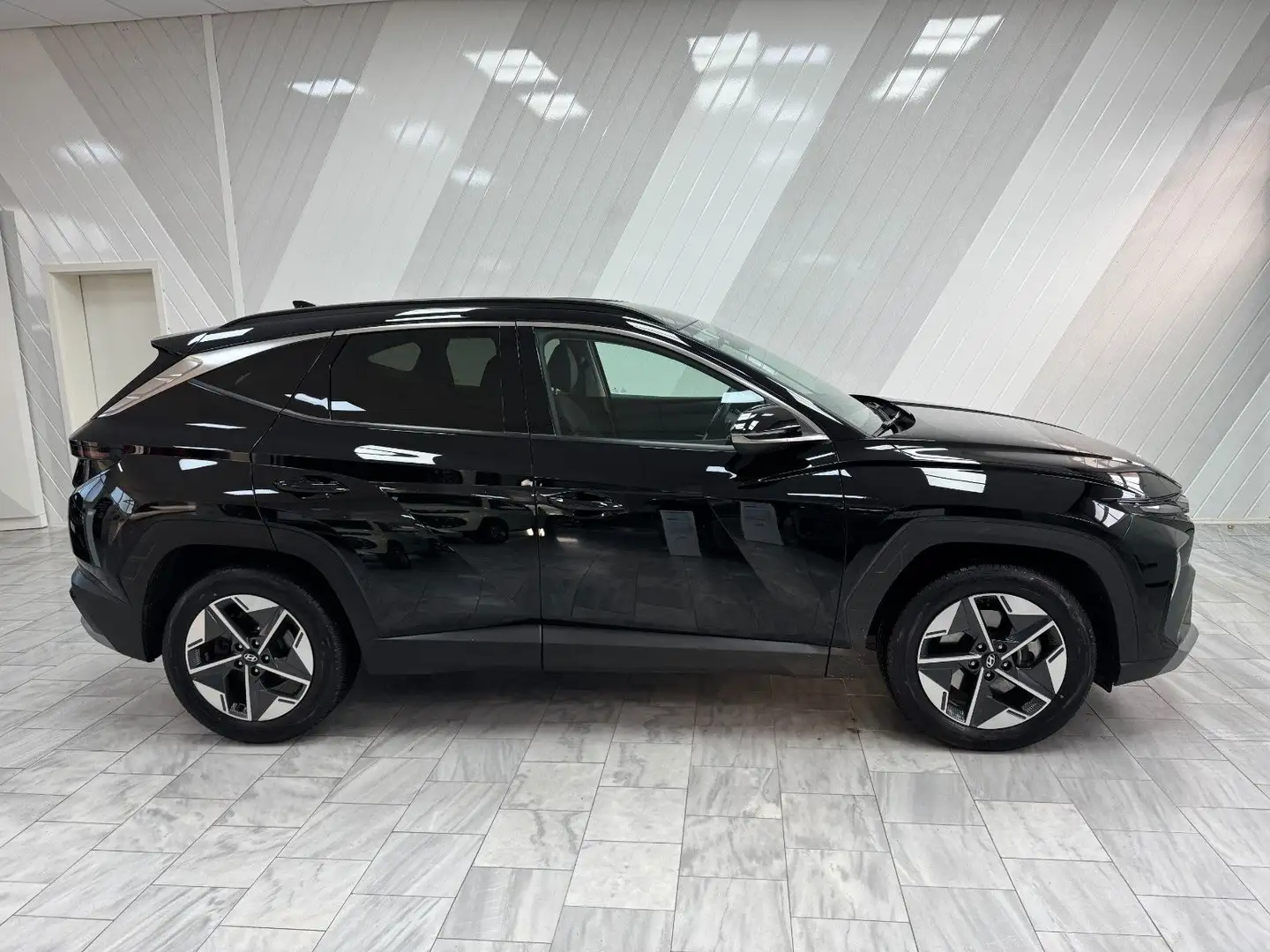 Hyundai TUCSON 1.6 T-GDi 48V Trend Navi Assist Garantie Schwarz - 1