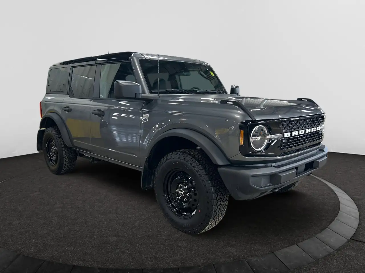 Ford Bronco снимка Ford Bronco