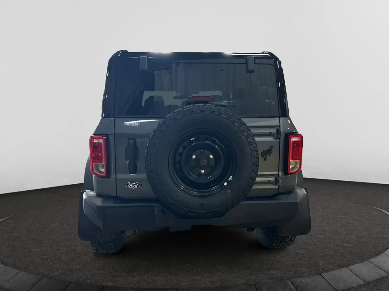 Ford Bronco снимка Ford Bronco
