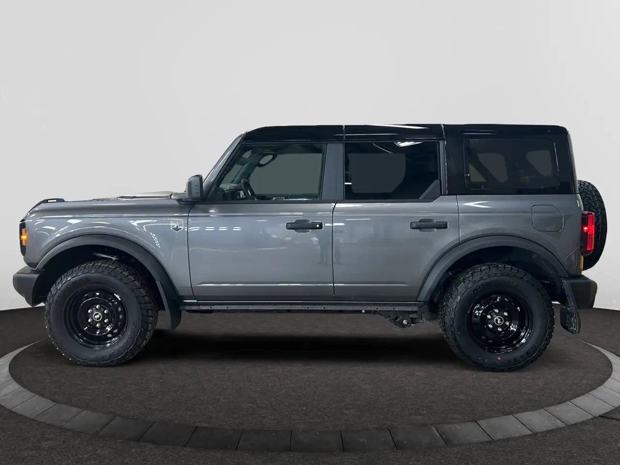 Ford Bronco снимка Ford Bronco