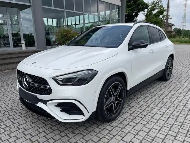 Mercedes-Benz GLA 200 AMG Line Advanced Plus auto 360°/MULTIBEAM LED