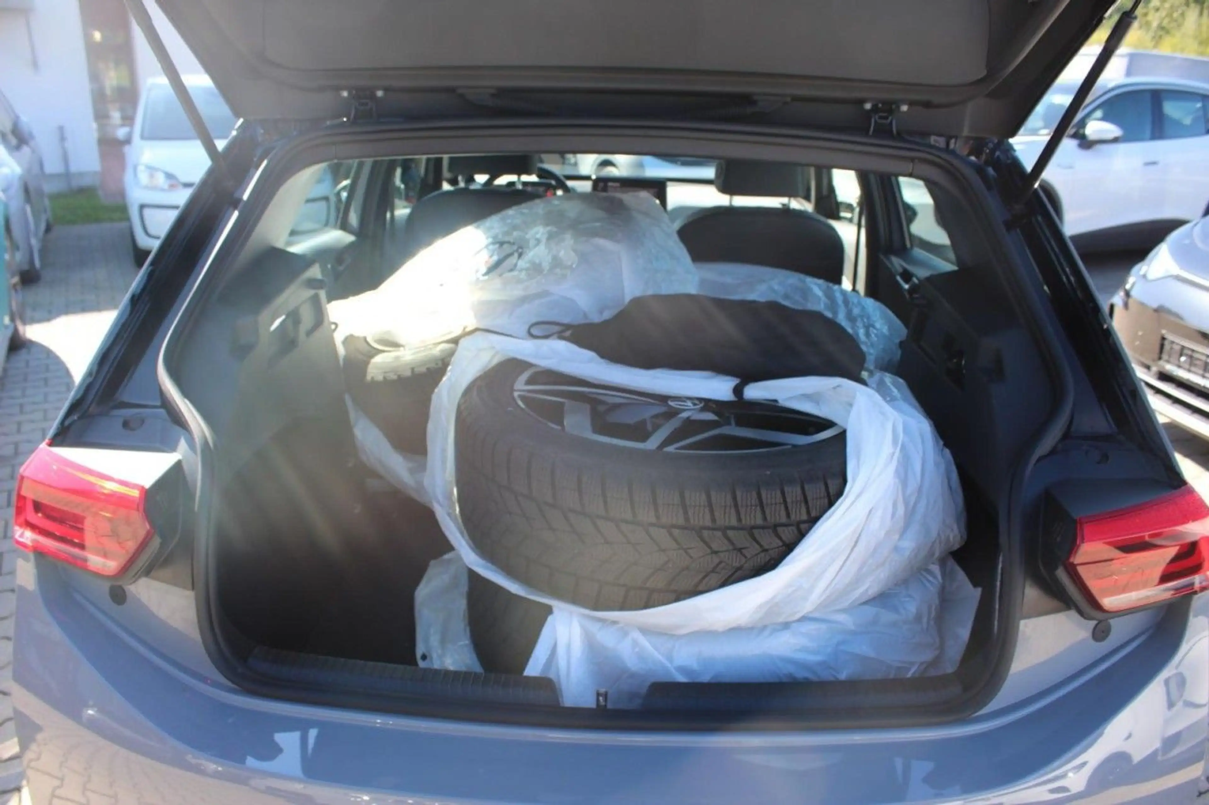 Volkswagen ID.3 Pro S 82kW 5-Sitze Wärmepumpe+ACC+93,9% — photo 6