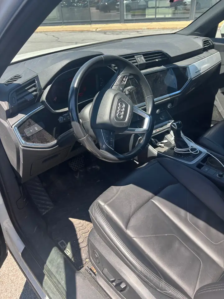 Audi Q3 снимка Audi Q3