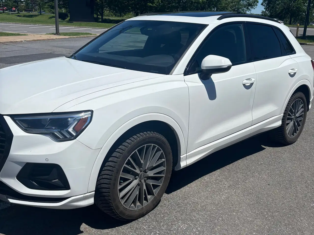 Audi Q3 снимка Audi Q3