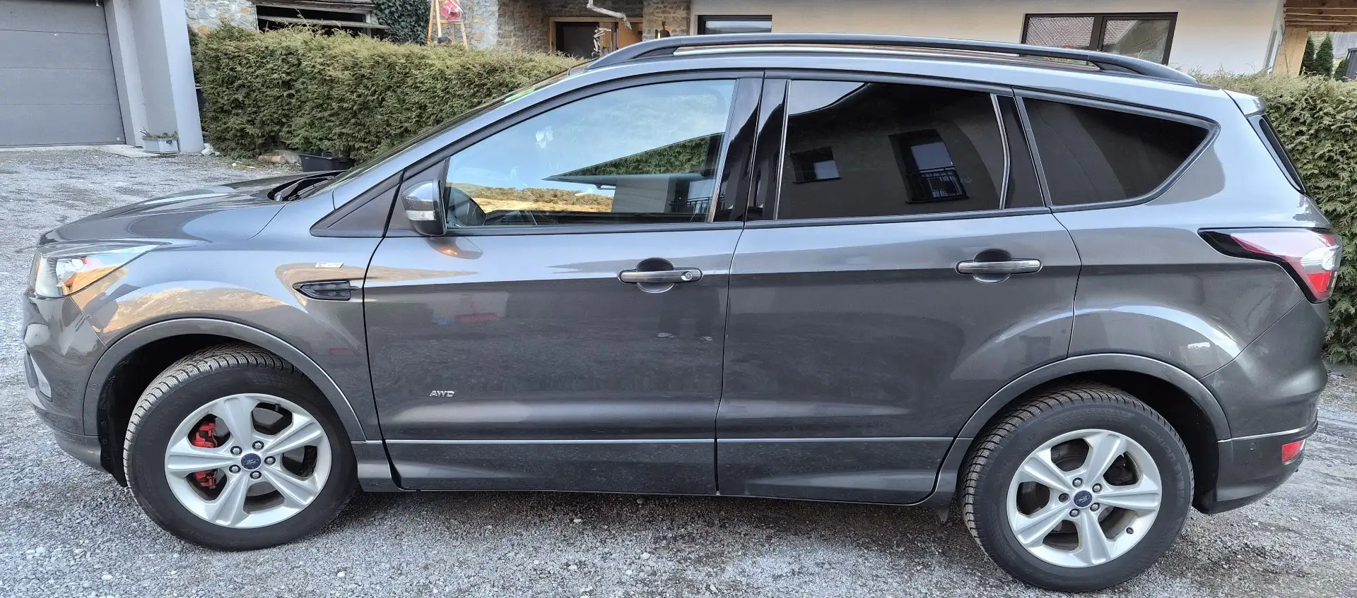 Ford Kuga 2,0 TDCi ST-Line Start/Stop AWD - 2