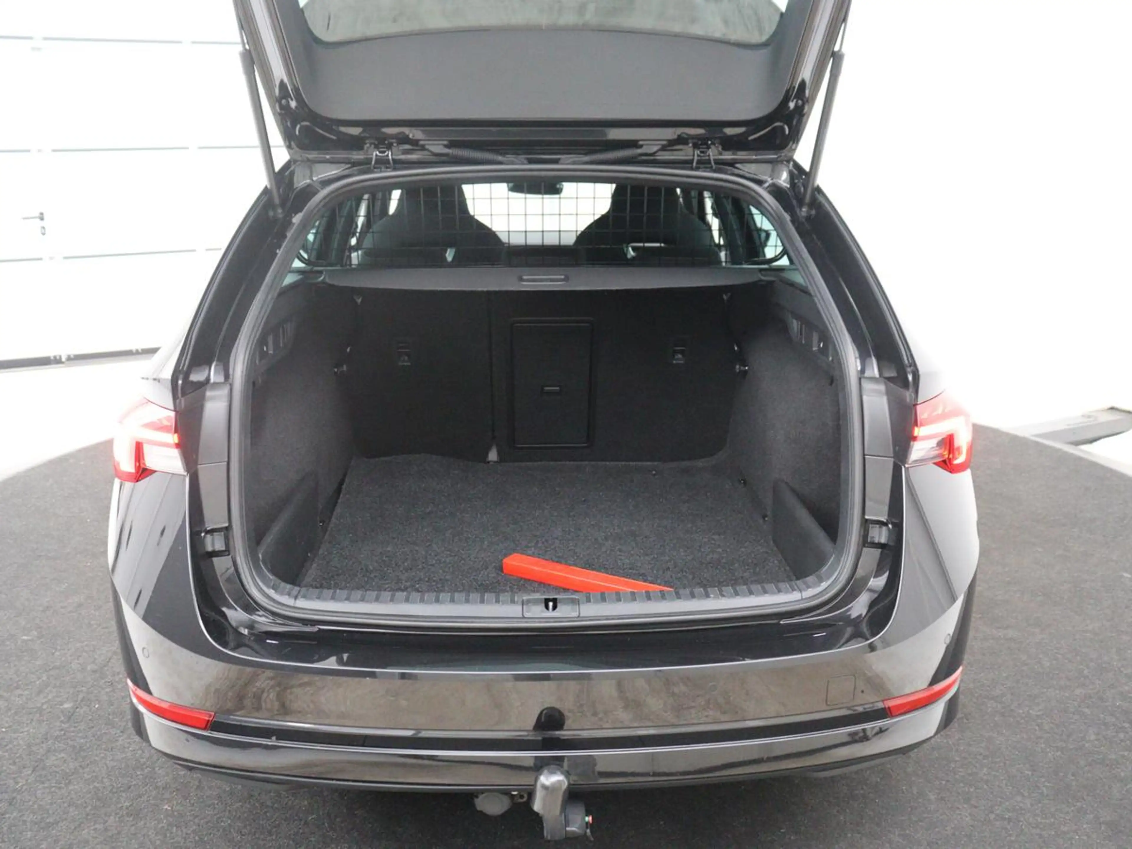 Skoda Octavia Combi1.5 e-TSI Sport Business | Stoelverwarming | — photo 28