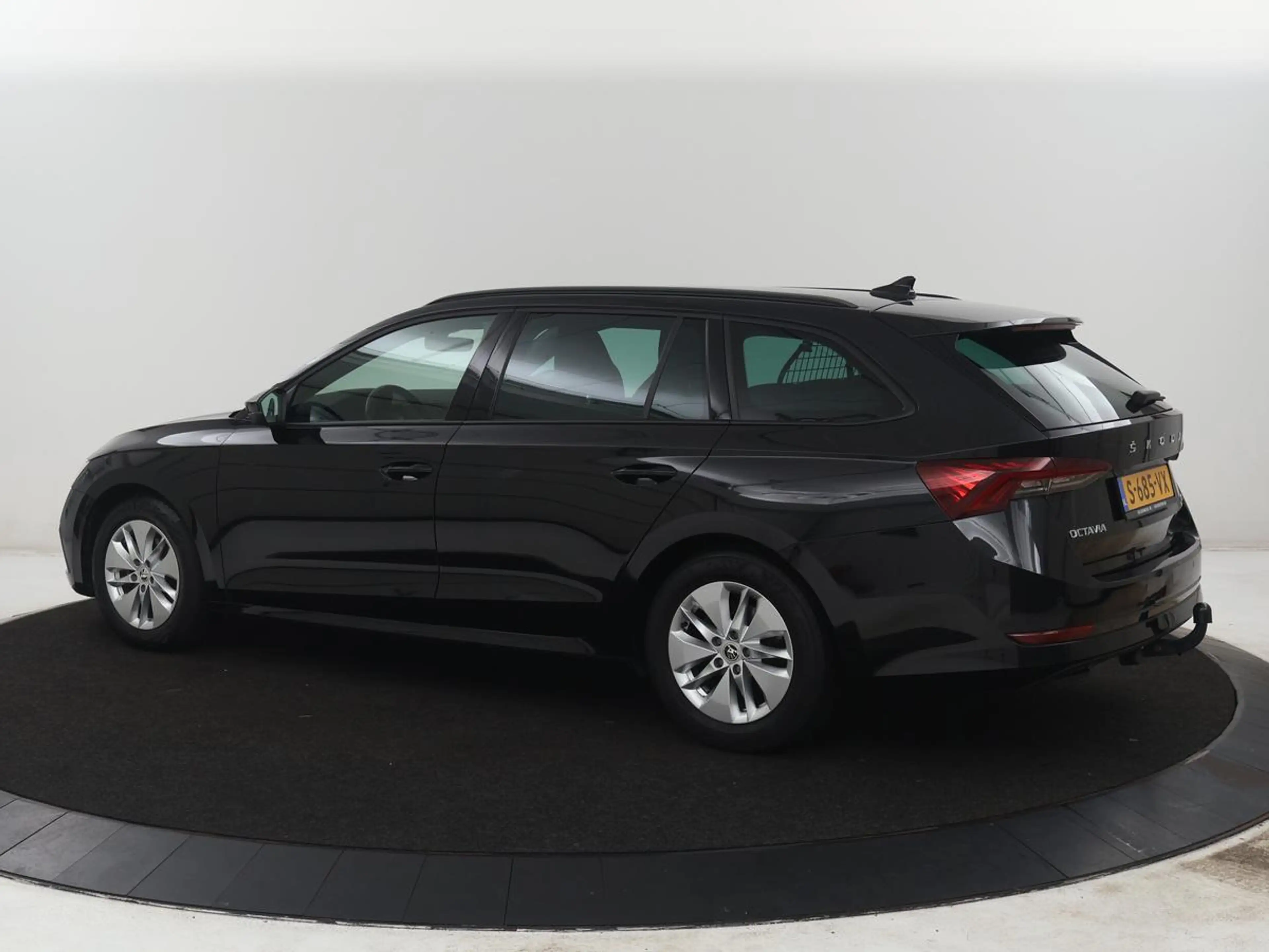 Skoda Octavia Combi1.5 e-TSI Sport Business | Stoelverwarming | — photo 2