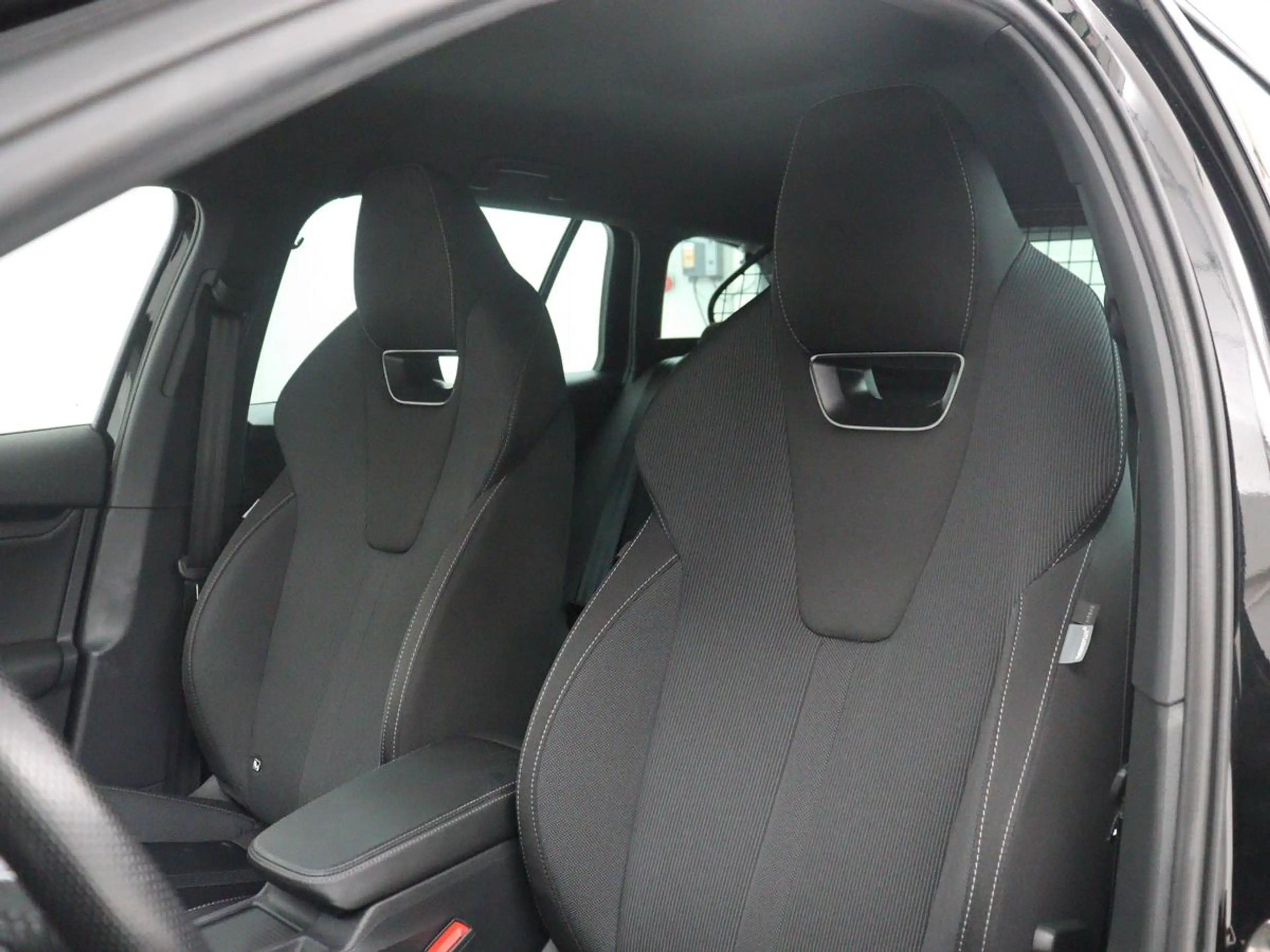 Skoda Octavia Combi1.5 e-TSI Sport Business | Stoelverwarming | — photo 5
