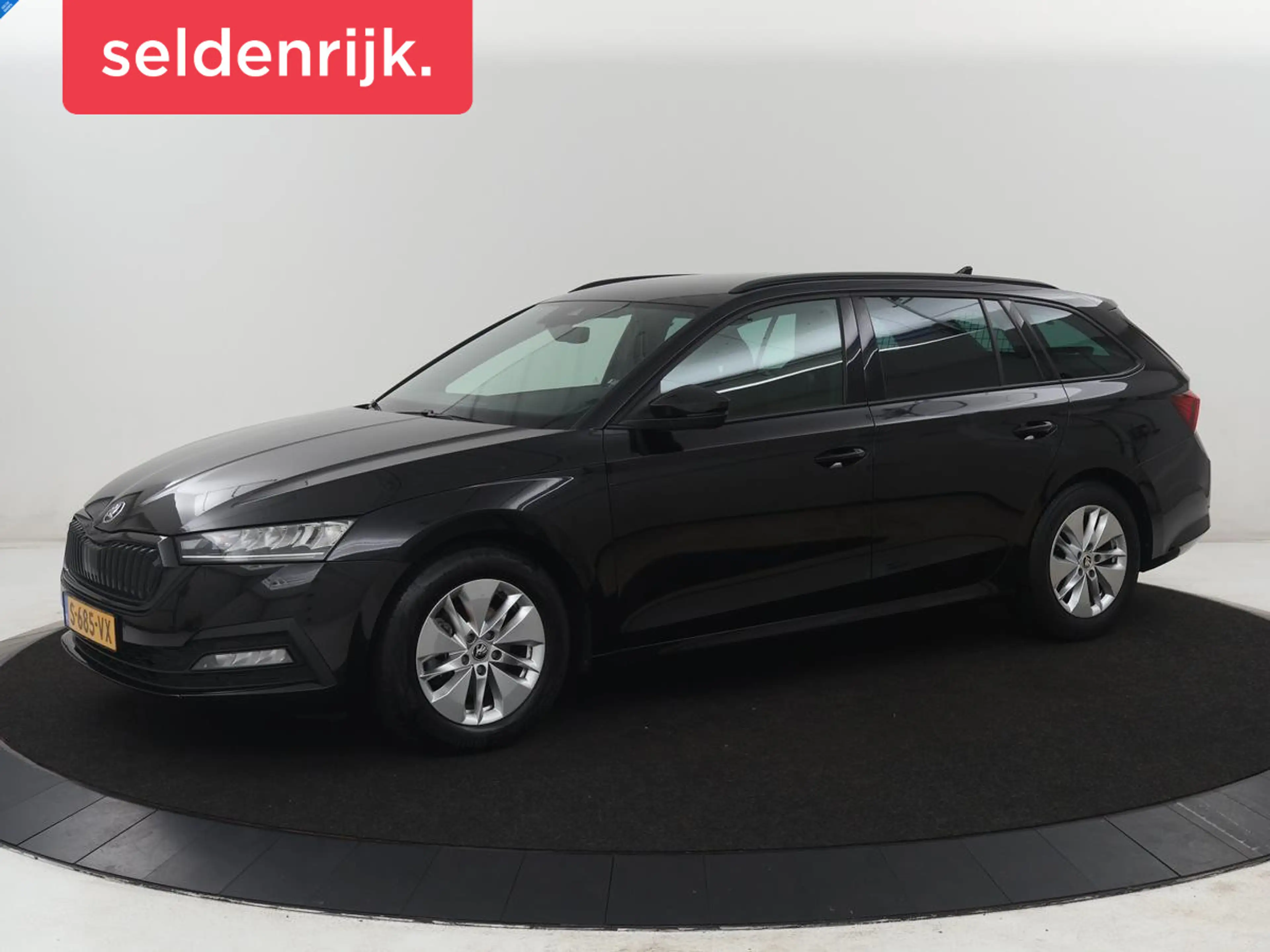 Skoda Octavia Combi1.5 e-TSI Sport Business | Stoelverwarming |