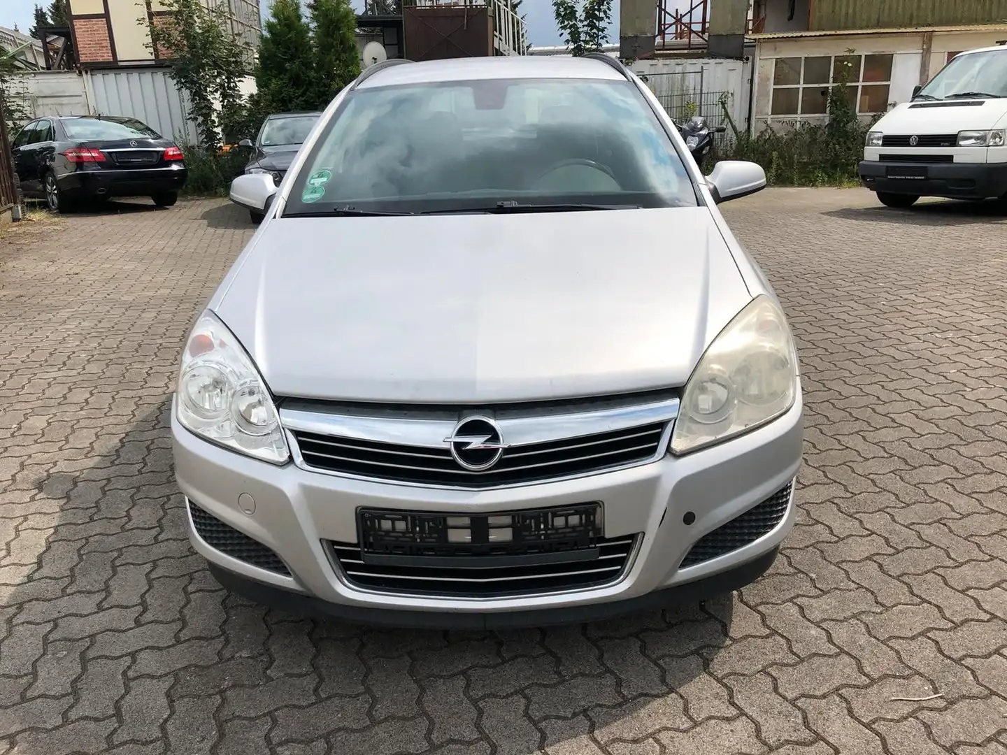 Opel Astra H Caravan Edition/Automatik Silber - 2