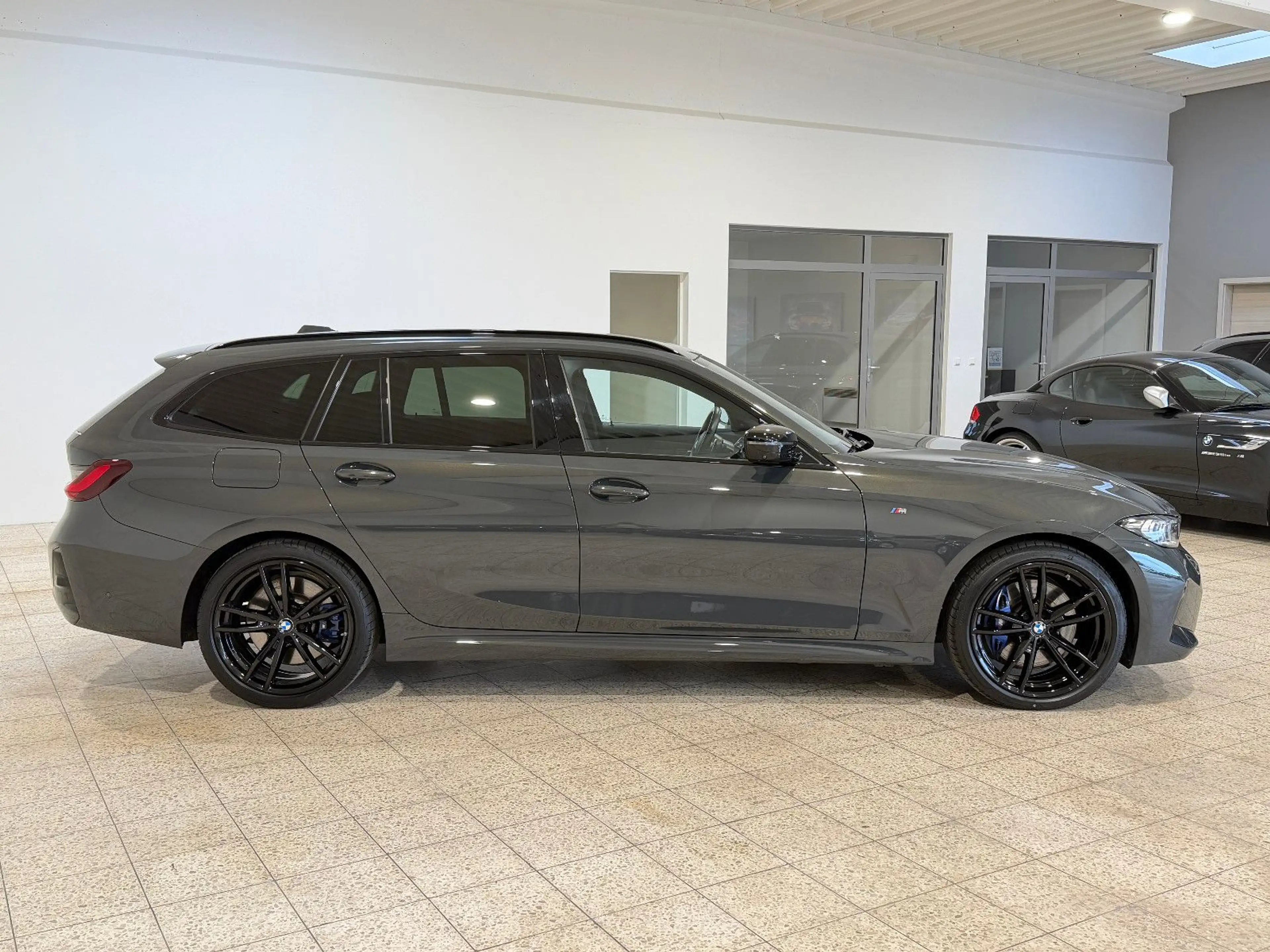 BMW 320 d xDrive Touring M Sport Head-Up*H&K*360°CAM — photo 8