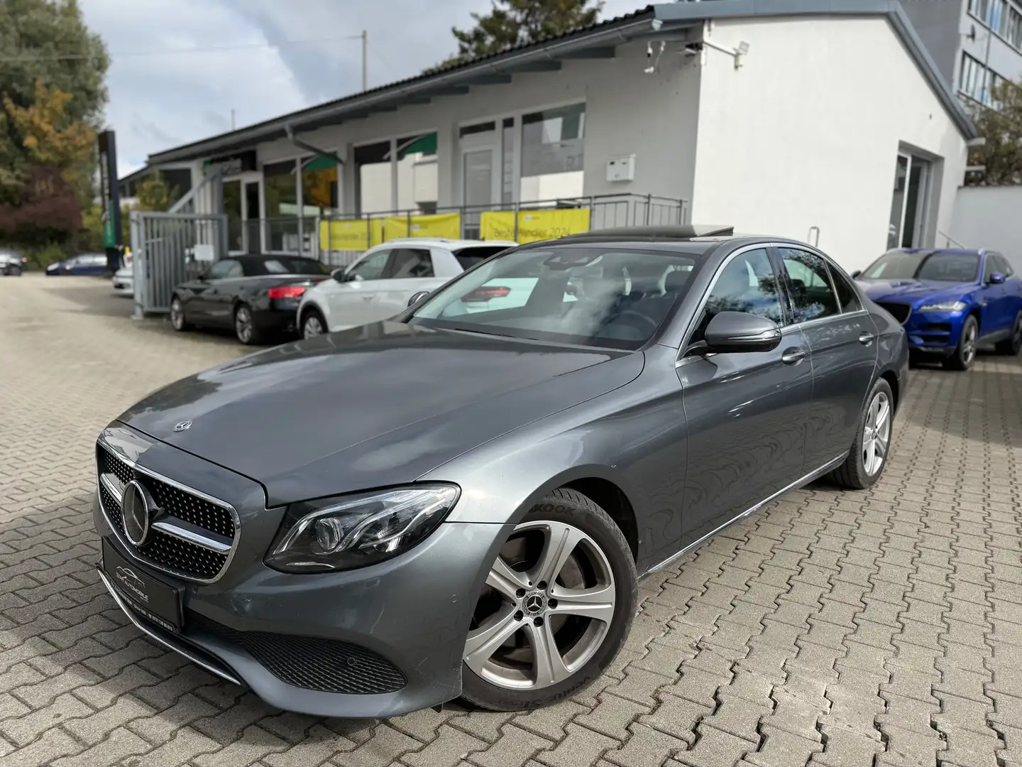 Mercedes-Benz E 350 Avantgarde*Widescreen*Kamera*Schiebedach*8-Fach Gris - 1