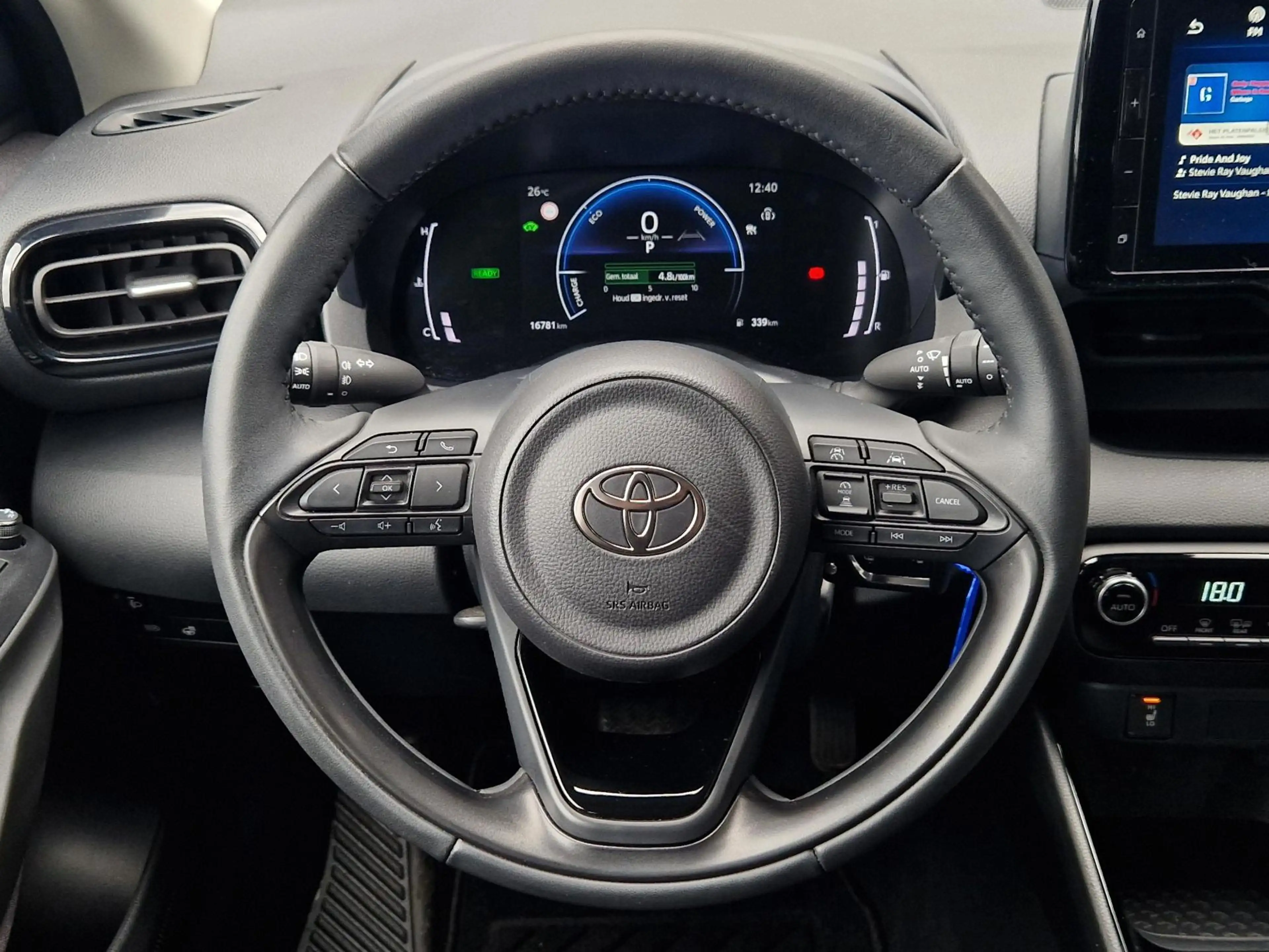 Toyota Yaris 1.5 116PK Benzine-Hybride / Carplay / Adaptieve cr — photo 9