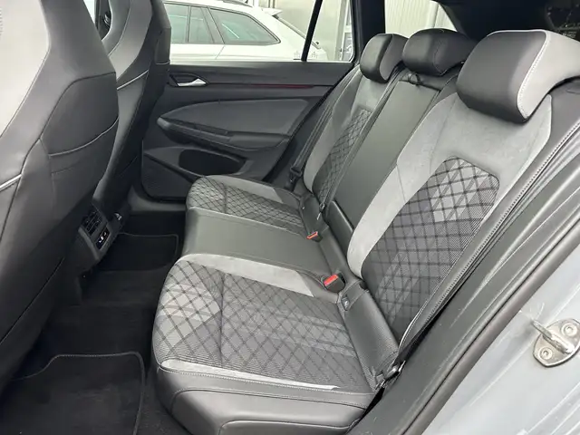 Volkswagen Golf view 9