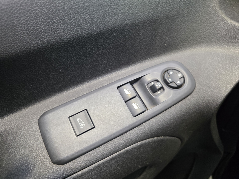 Peugeot Partner 1.5 BlueHDi Asphalt // 3 PLACES / GALLERIE / GARANTIE 1 AN // — photo 15