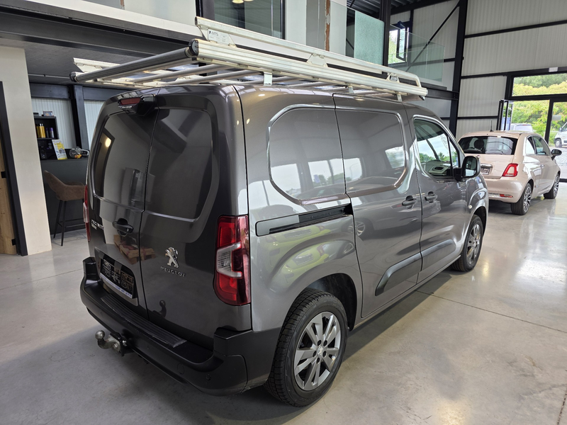 Peugeot Partner 1.5 BlueHDi Asphalt // 3 PLACES / GALLERIE / GARANTIE 1 AN // — photo 4