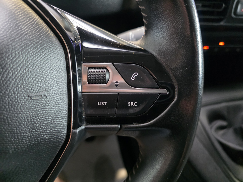 Peugeot Partner 1.5 BlueHDi Asphalt // 3 PLACES / GALLERIE / GARANTIE 1 AN // — photo 14