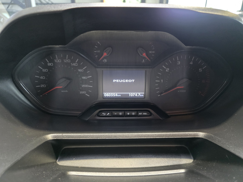 Peugeot Partner 1.5 BlueHDi Asphalt // 3 PLACES / GALLERIE / GARANTIE 1 AN // — photo 12