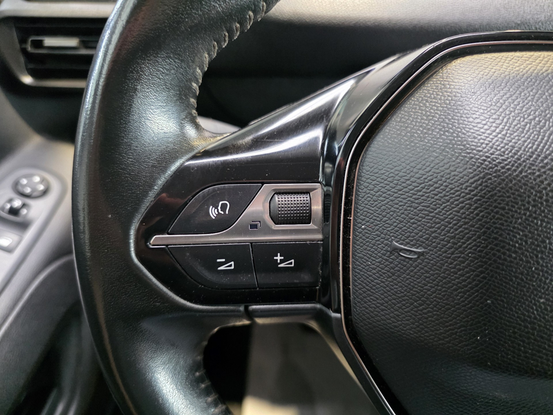 Peugeot Partner 1.5 BlueHDi Asphalt // 3 PLACES / GALLERIE / GARANTIE 1 AN // — photo 13