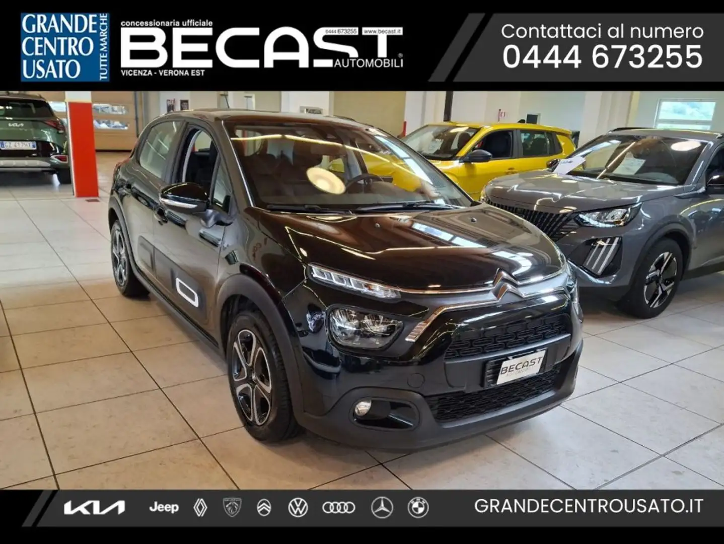 Citroen C3 PureTech 110 S&S Plus - PROMO K73 Zwart - 1