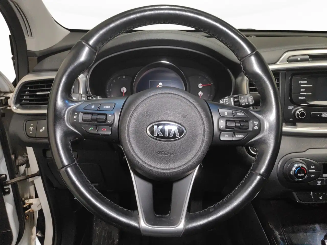 Kia Sorento снимка Kia Sorento