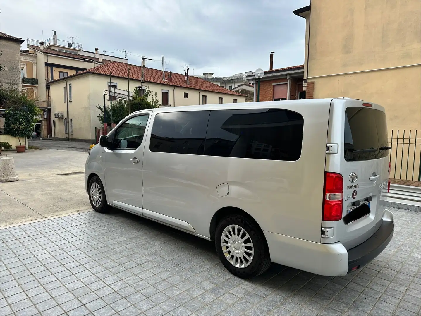 Toyota Proace Verso Argento - 2