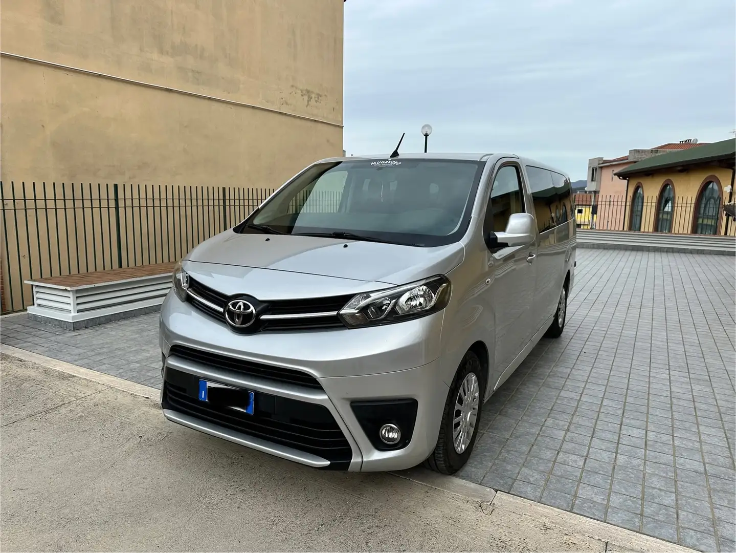 Toyota Proace Verso Argento - 1