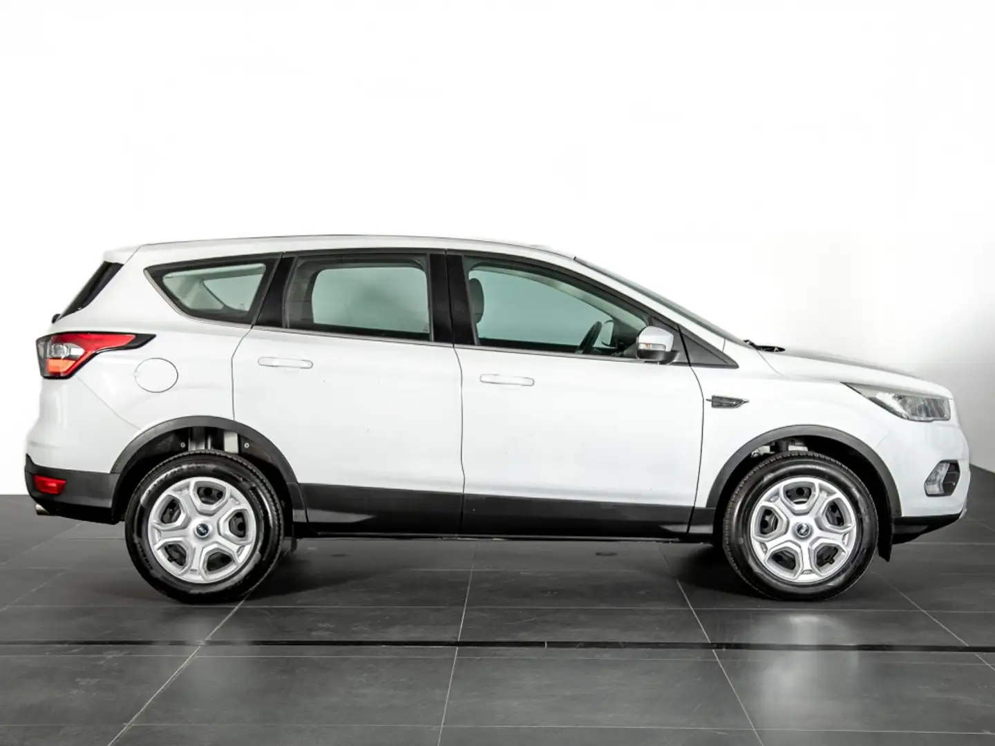 Ford Kuga 1.5 ECOBOOST 88KW TREND 2WD 5P Blanco - 2