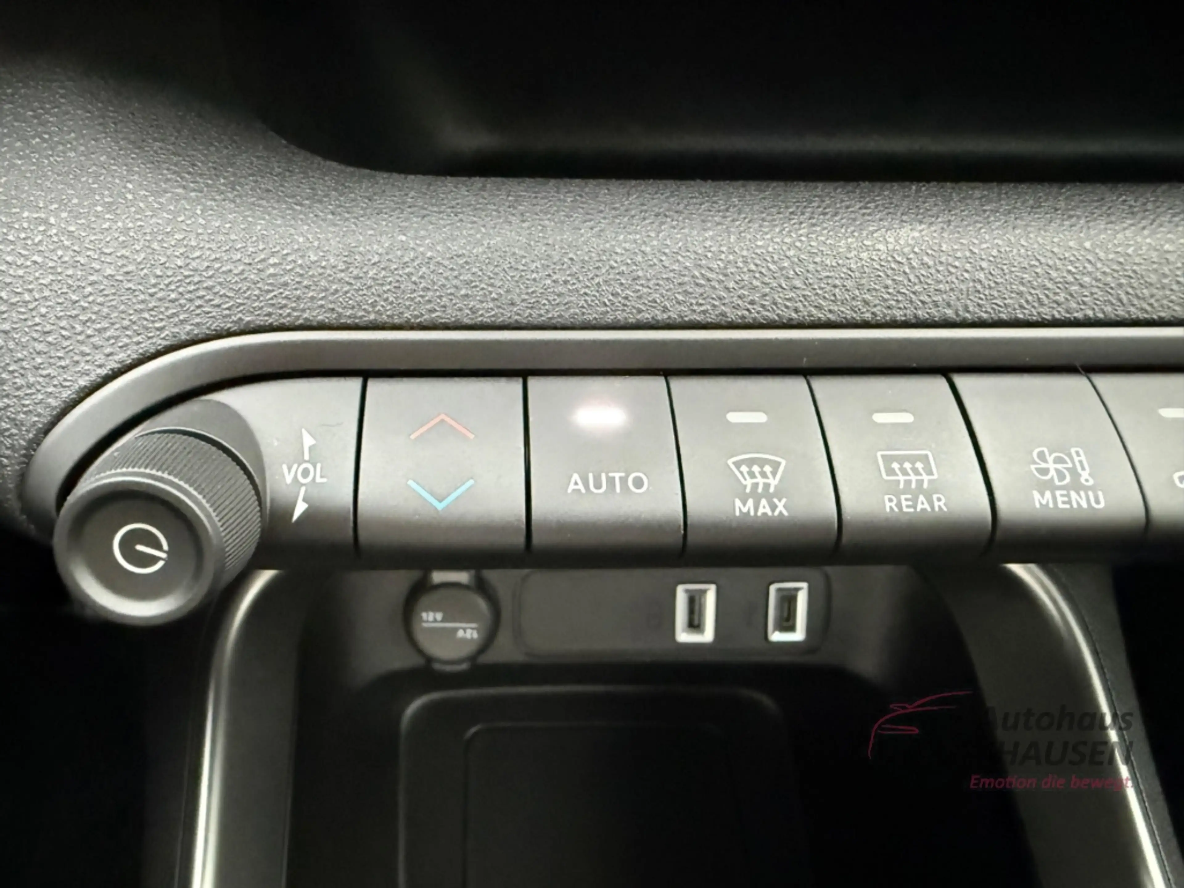 Jeep Avenger Altitude LED*ACC*Winter-P.*Allwetter*Android Auto* — photo 20