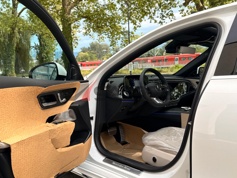 Mercedes-Benz E 200 PETROL/ AMG/ *SUPERSCREEN*/PANO/ LIMOUSINE — photo 8