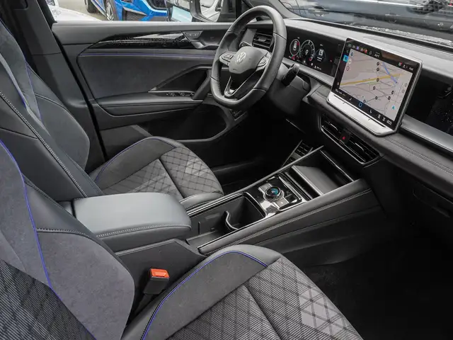 Volkswagen Tayron view 8