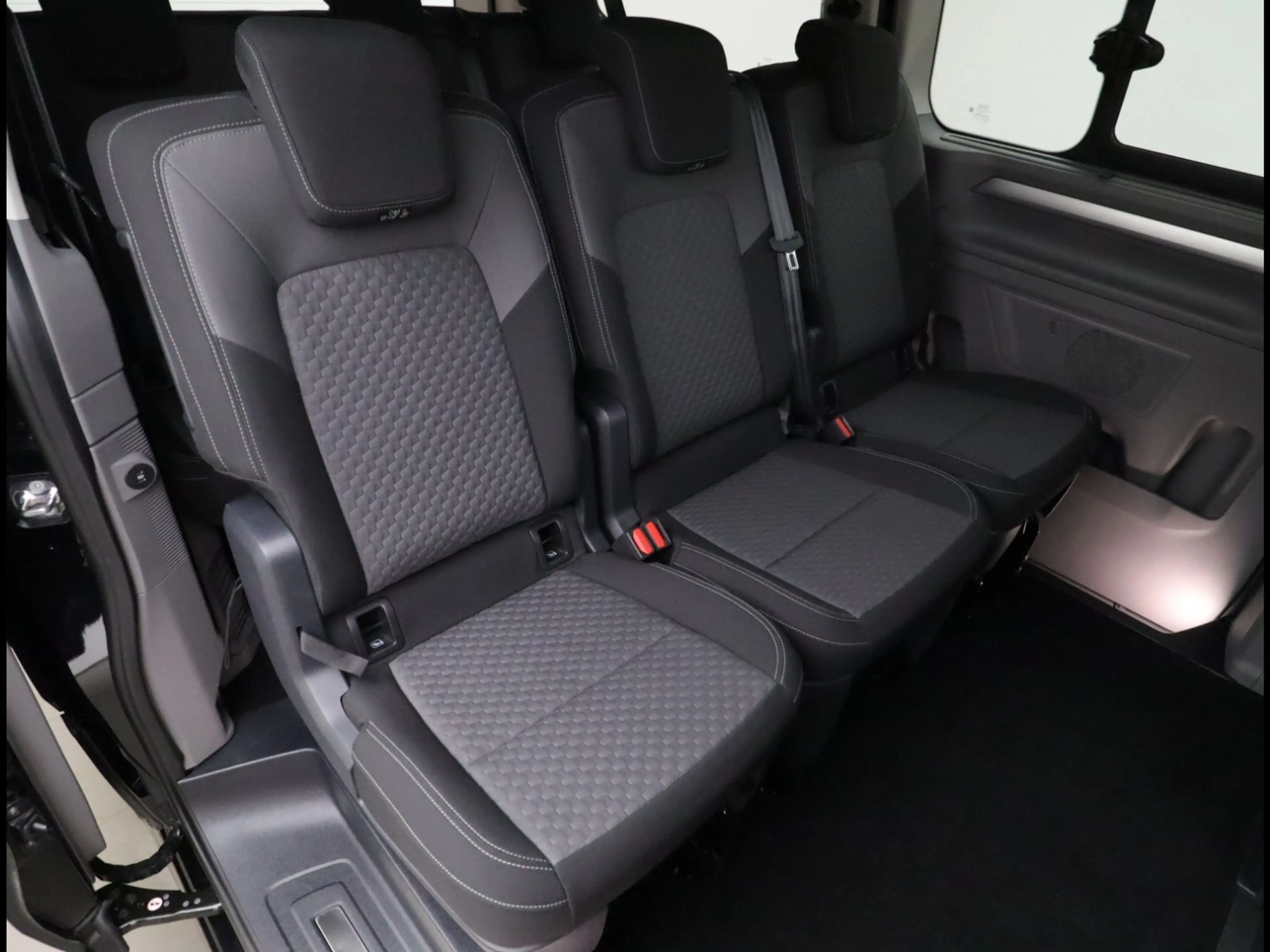 Volkswagen T7 Caravelle STYLE KR 2.0 TDI AUTOMATIK 8-SITZER ( — photo 8