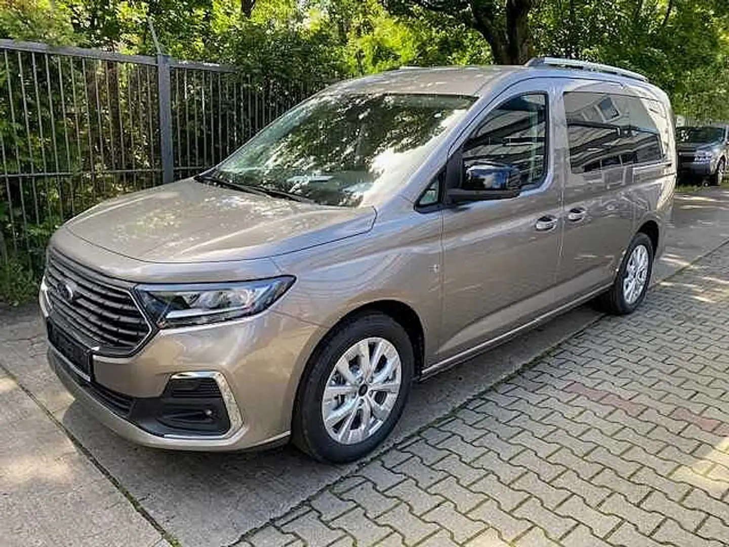 Ford Tourneo Connect L2 1.5EcoB.''TITANIUM'' LED-SW,ACC,Kamera Zilver - 1